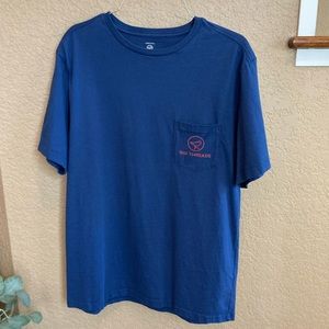 Men’s SGI Threads T-Shirt with Front Pocket. Size Medium. Color Navy